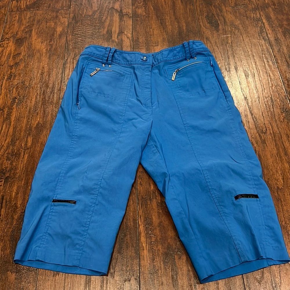 Jamie sadock long Bermuda golf shorts in light blue EUC size 6